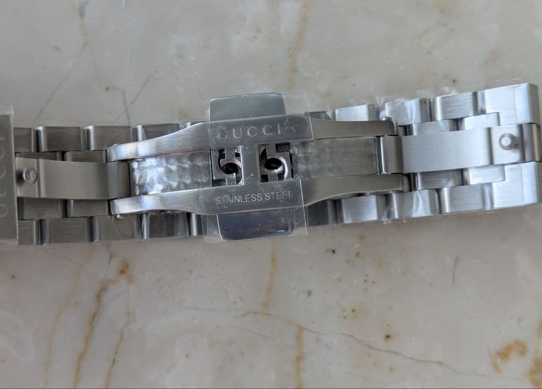 新品未使用　GUCCI　腕時計　ゴールド　猫　YA1265011　グレーシェル