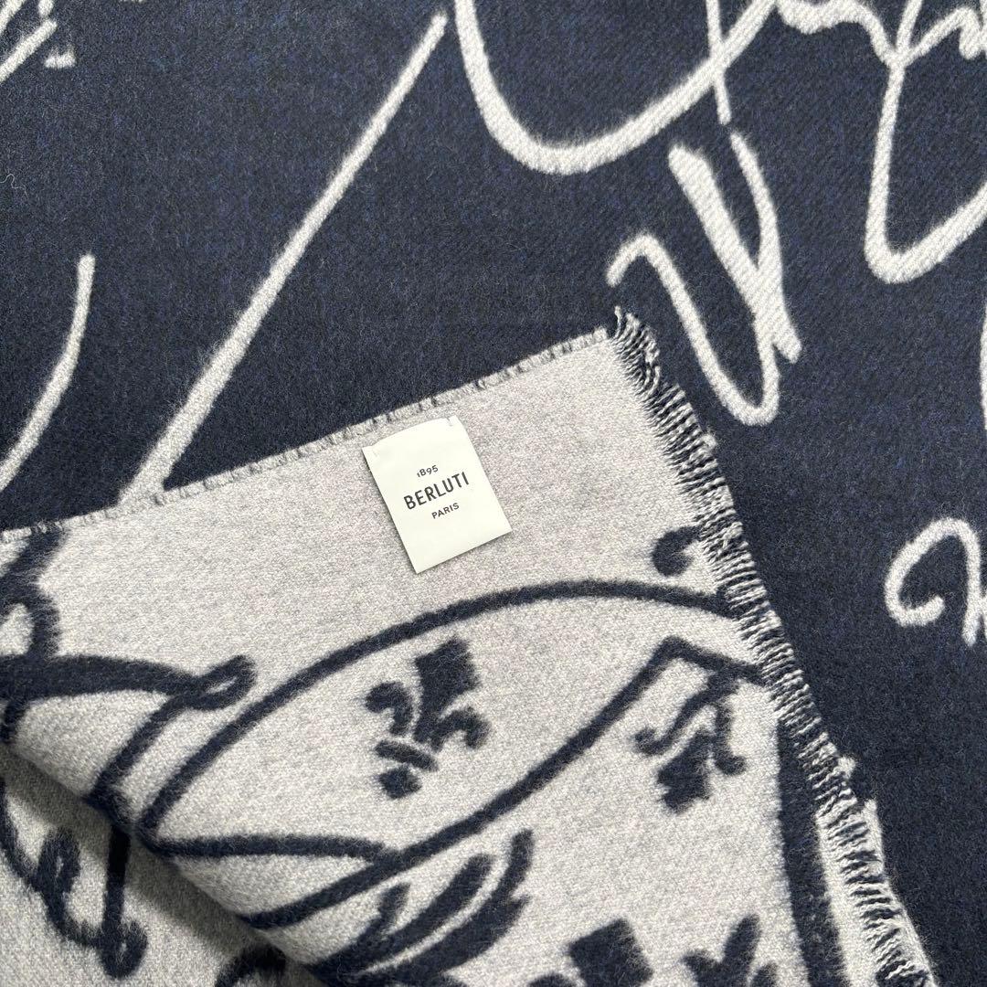 【新品／ギフトに最適】ベルルッティ　カリグラフィ ウール マフラー