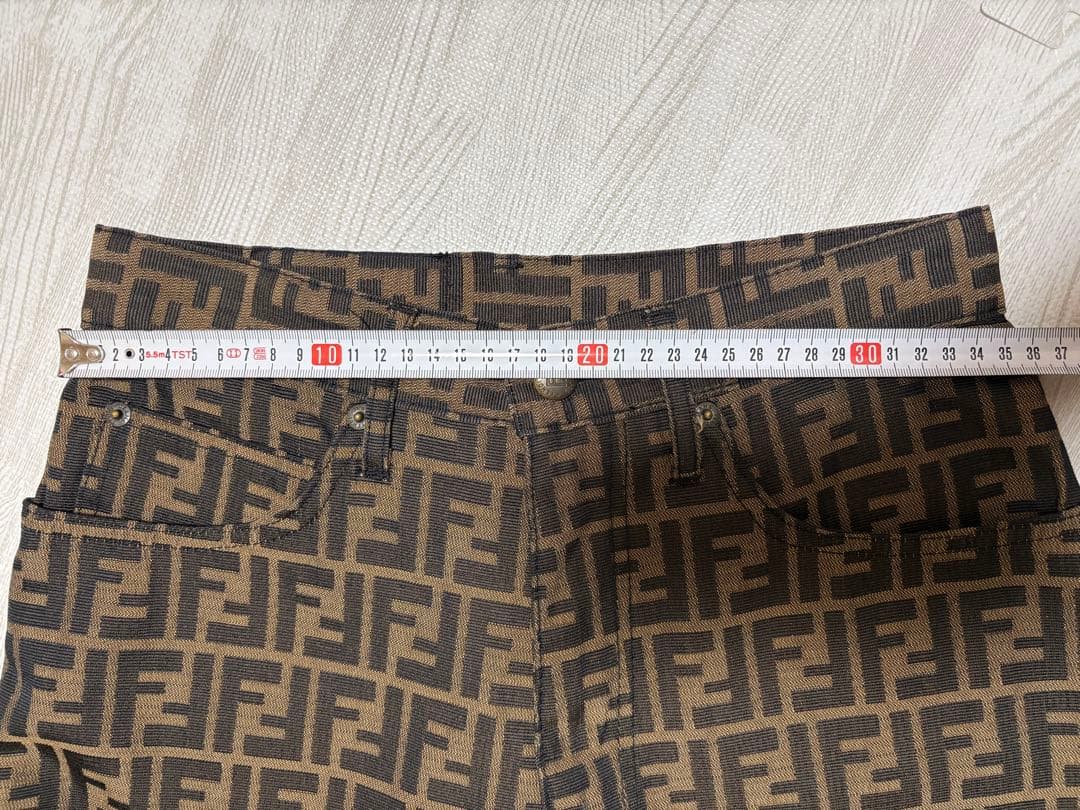 Fendi ロゴパンツ