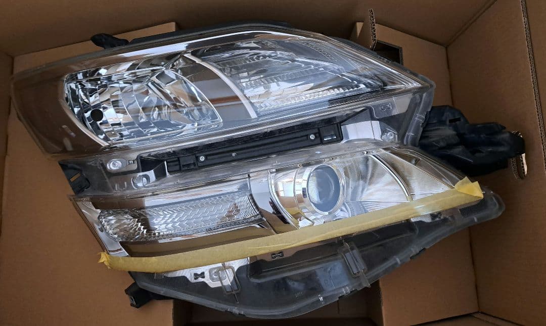 ヘッドライトヴェルファイア 20 後期 右側