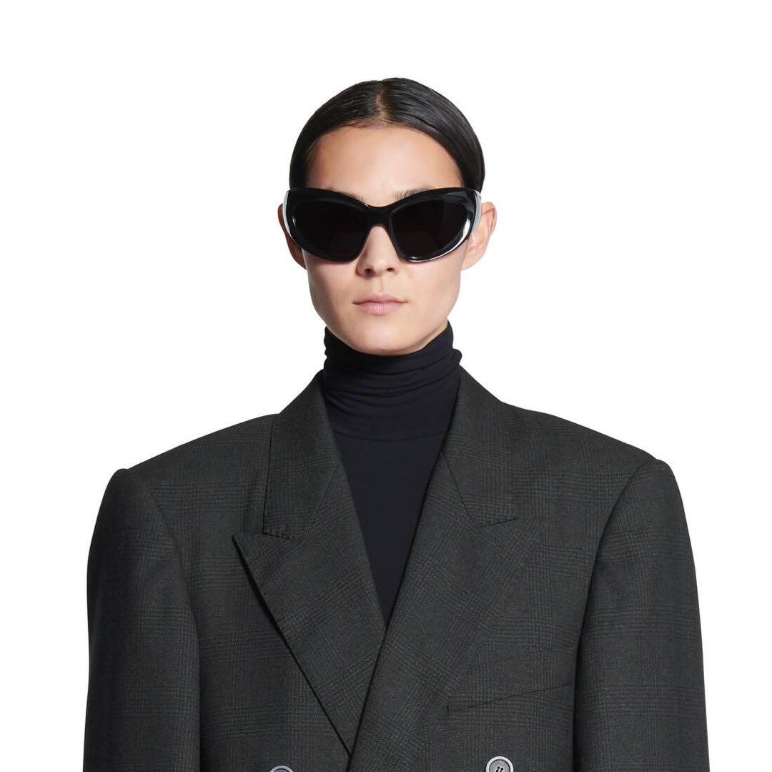 Balenciaga ブラック キャットアイ サングラス