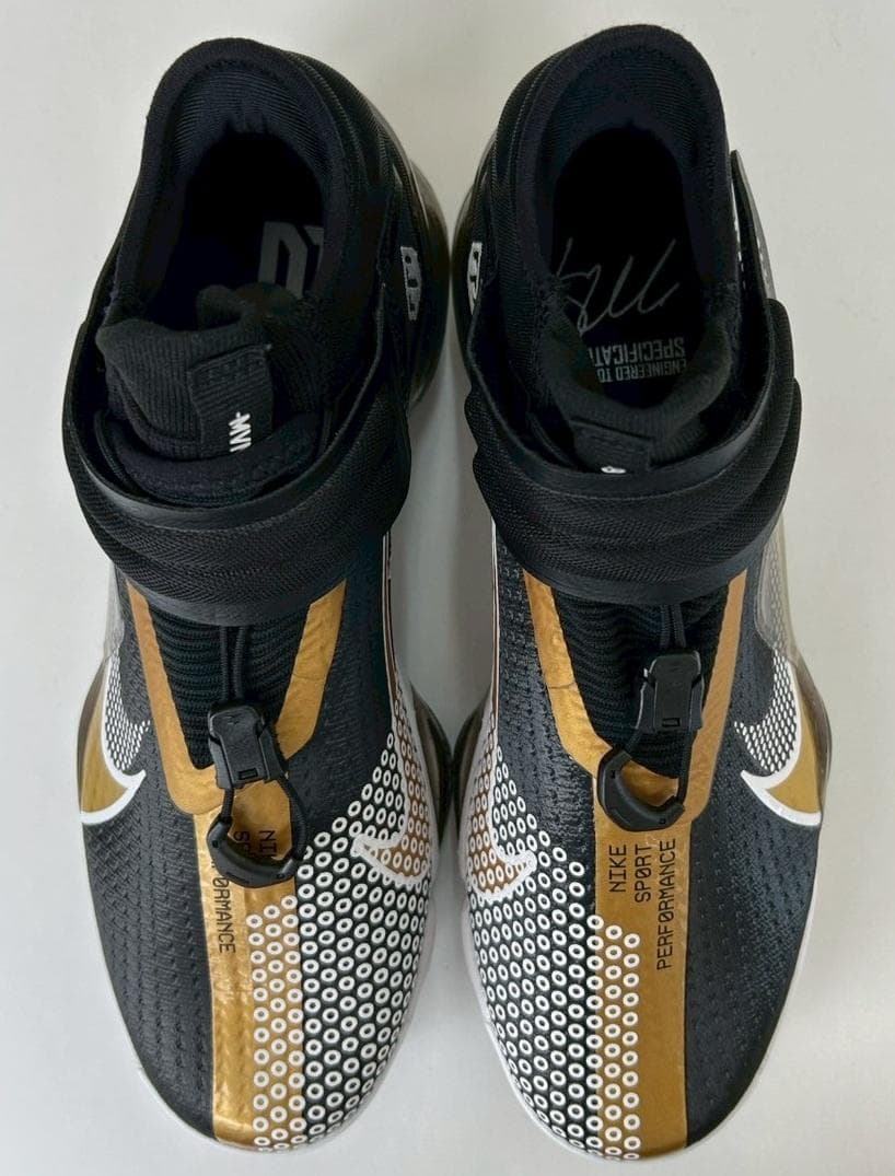 【訳あり】新品 ナイキ ズームトラウト7 メタル ブラック ゴールド 25.5