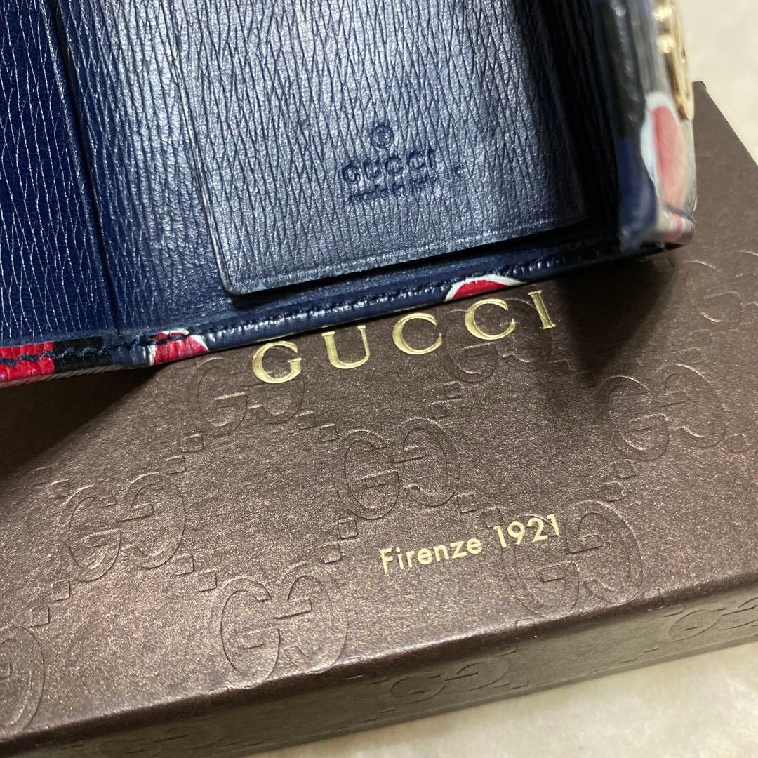 グッチ　GUCCI　６連キーケース　ハートビートプリント　レザー