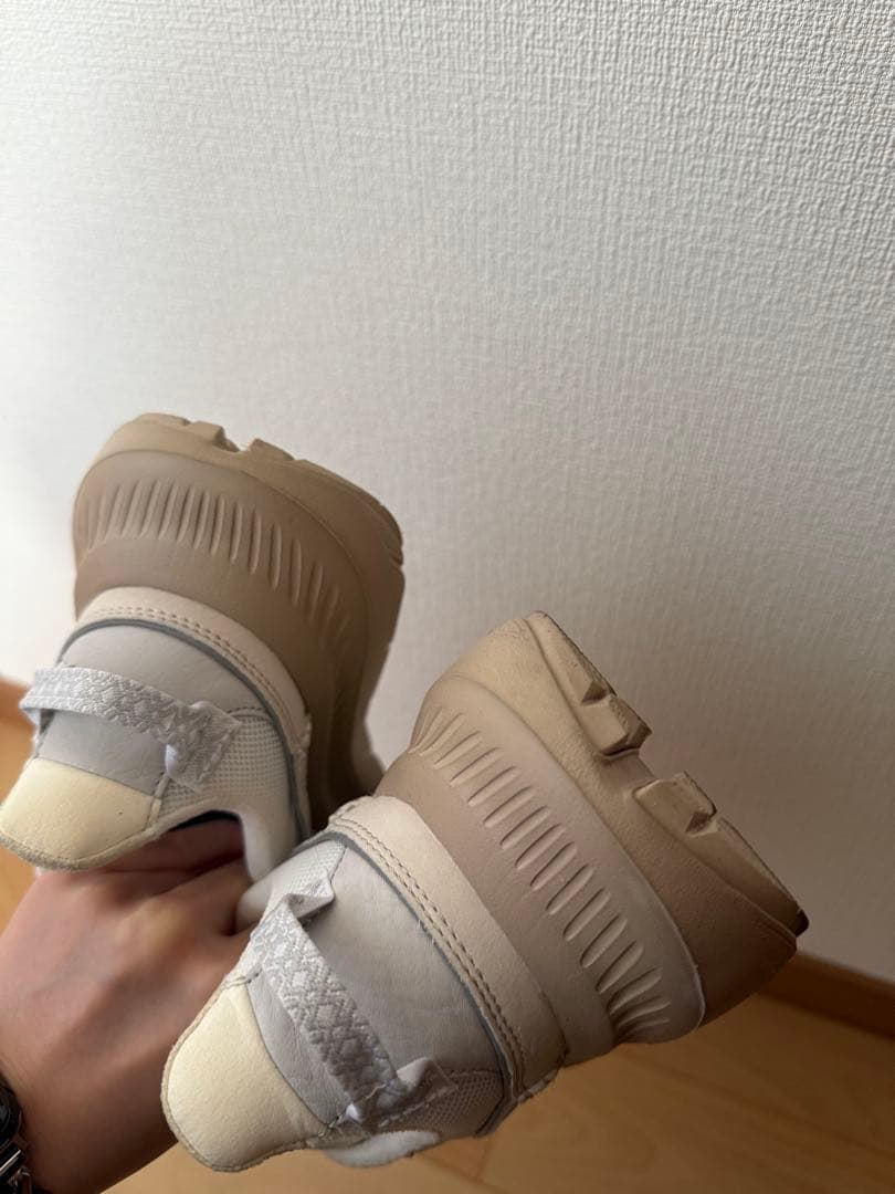 【UGG for emmi】CA805 V2 Remix 23.5cm