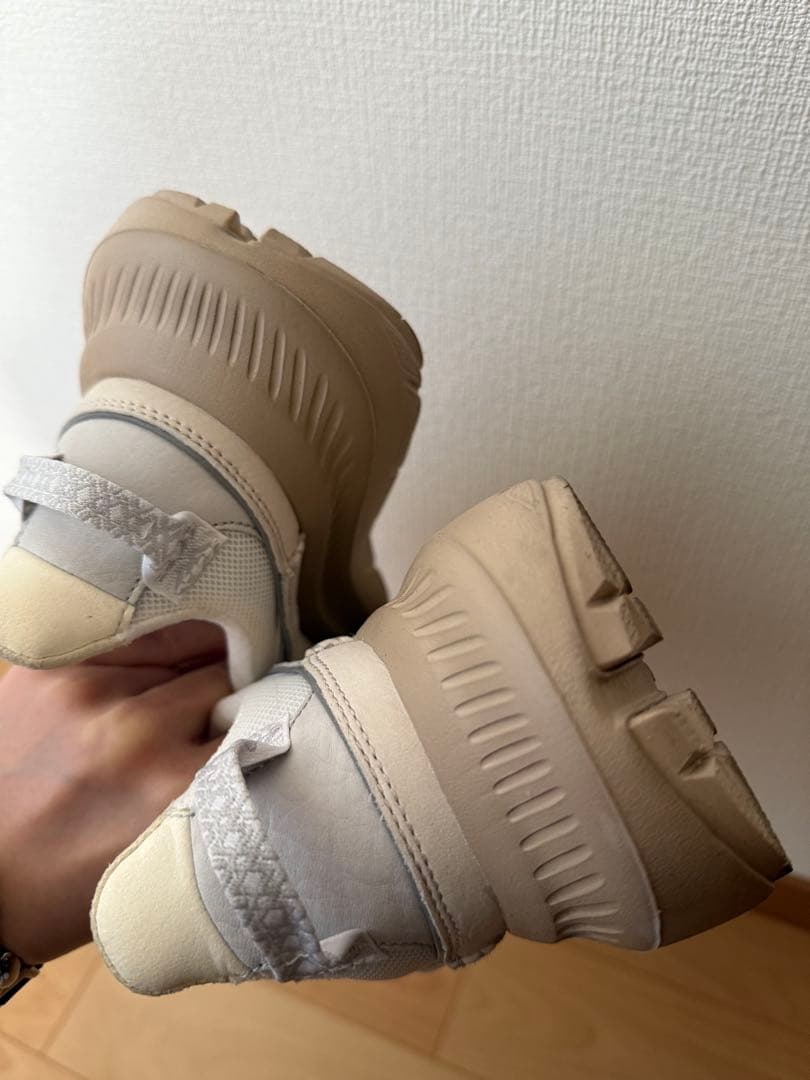 【UGG for emmi】CA805 V2 Remix 23.5cm