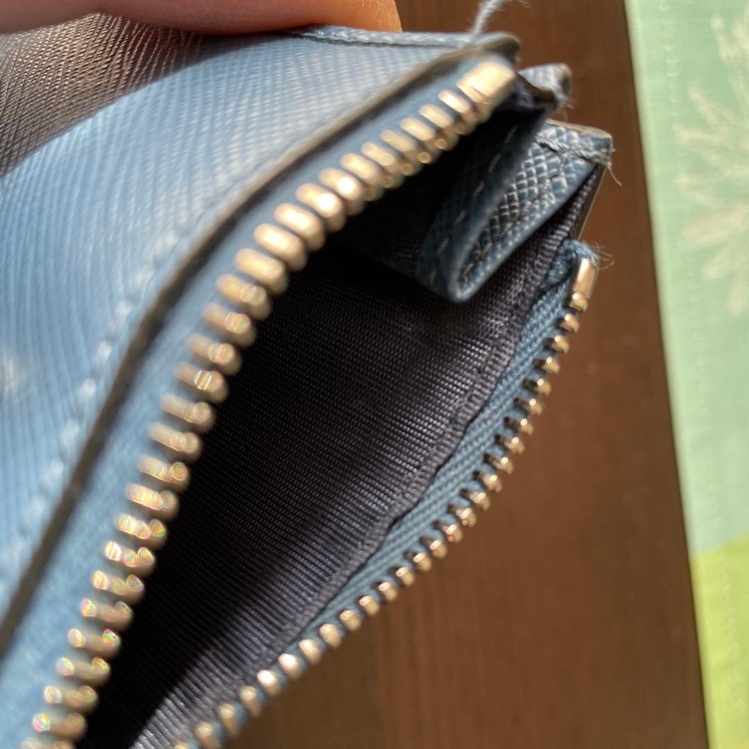 PRADA サフィアーノトライアングル ロゴ コンパクトウォレット