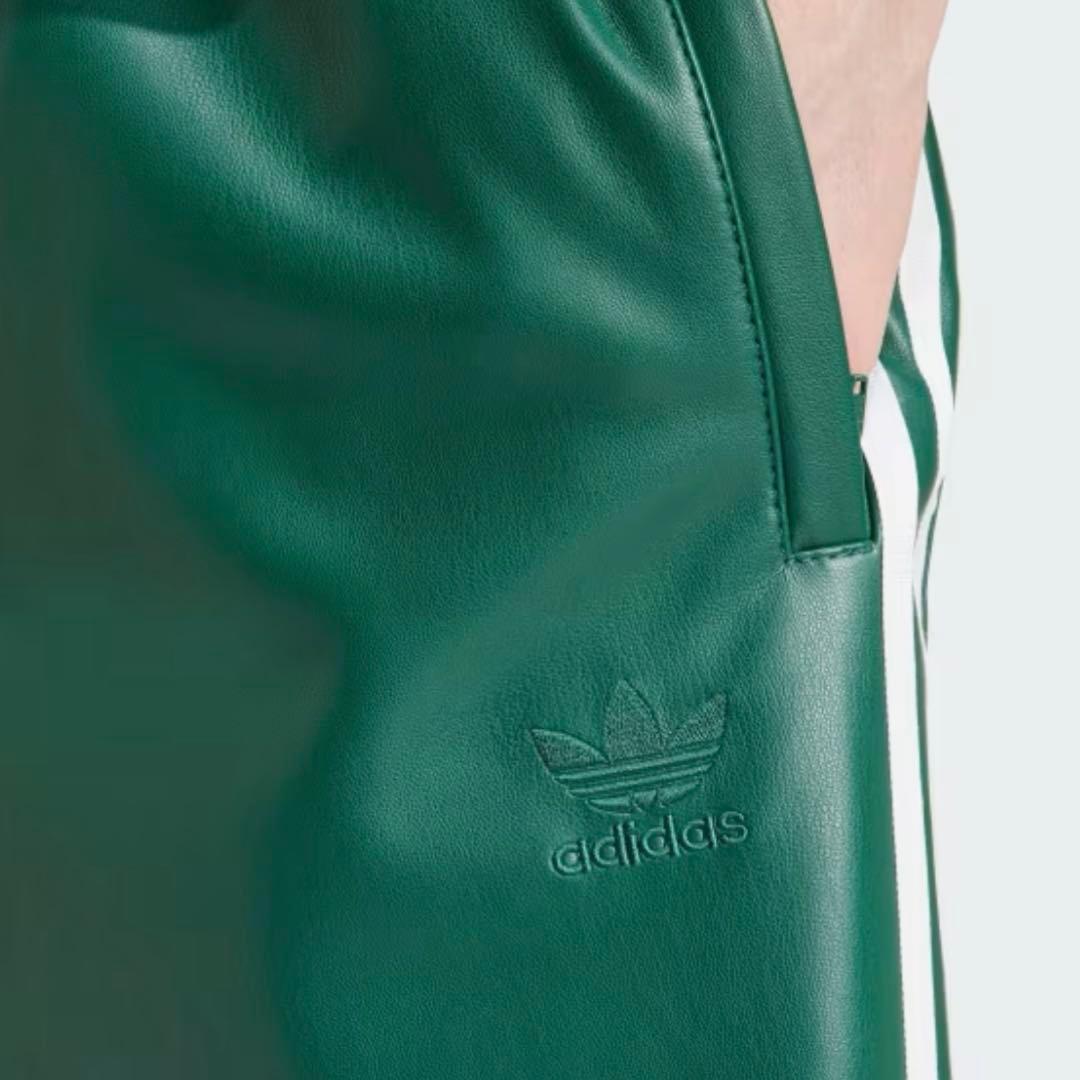 新品　adidas フェイクレザー ファイヤーバード トラックスーツパンツ緑L