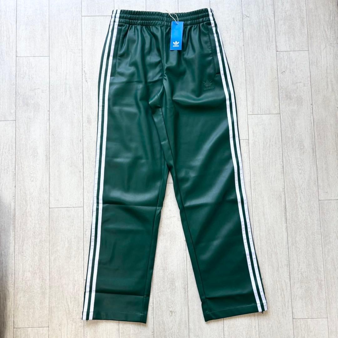 新品　adidas フェイクレザー ファイヤーバード トラックスーツパンツ緑L