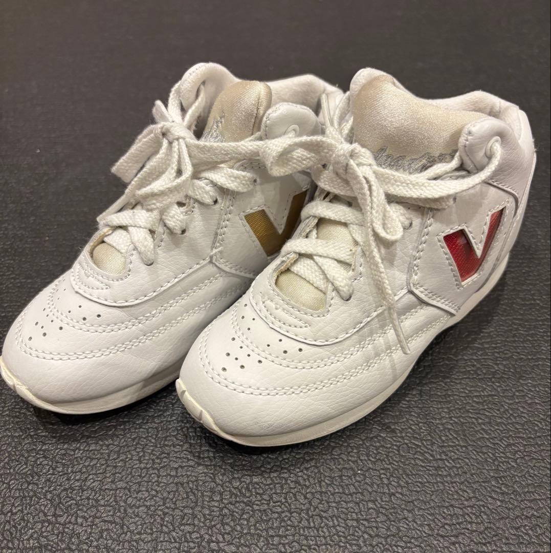【‼️値下げ‼️】チアリーディングシューズ　varsity 19.0cm