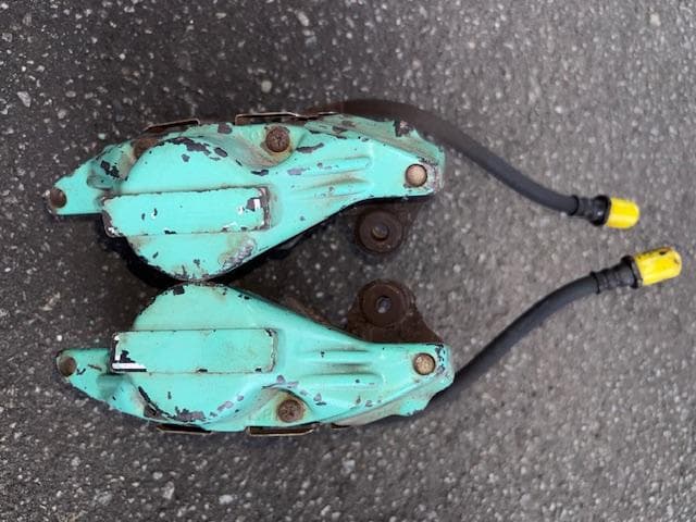 Ｏｎｏ！　スバル純正　スミトモ　リヤ２ポットキャリパー　ブラケ付