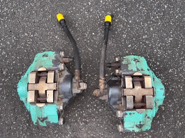 Ｏｎｏ！　スバル純正　スミトモ　リヤ２ポットキャリパー　ブラケ付