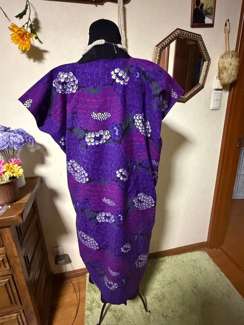 ソウソウ　貫頭衣　ワンピース　けんらん　夜紫？