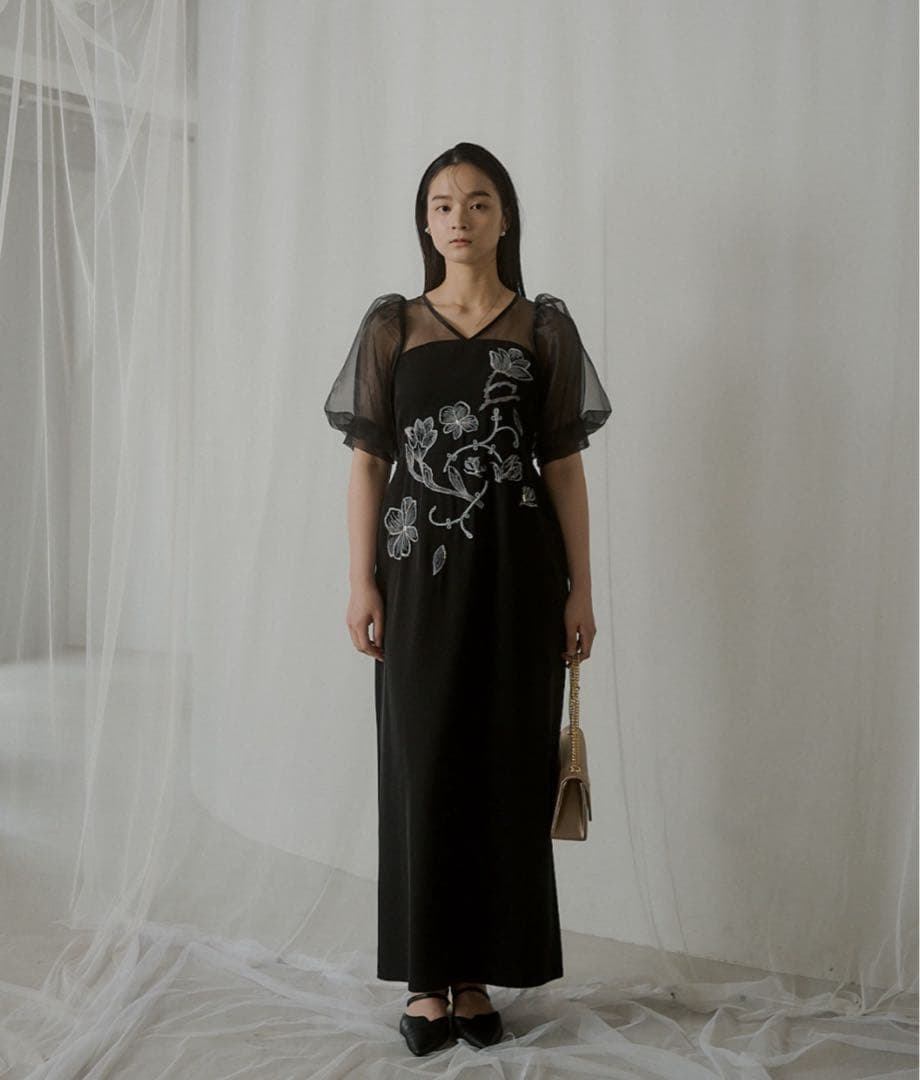 LE’RURE Puffsleeve embroidery dress