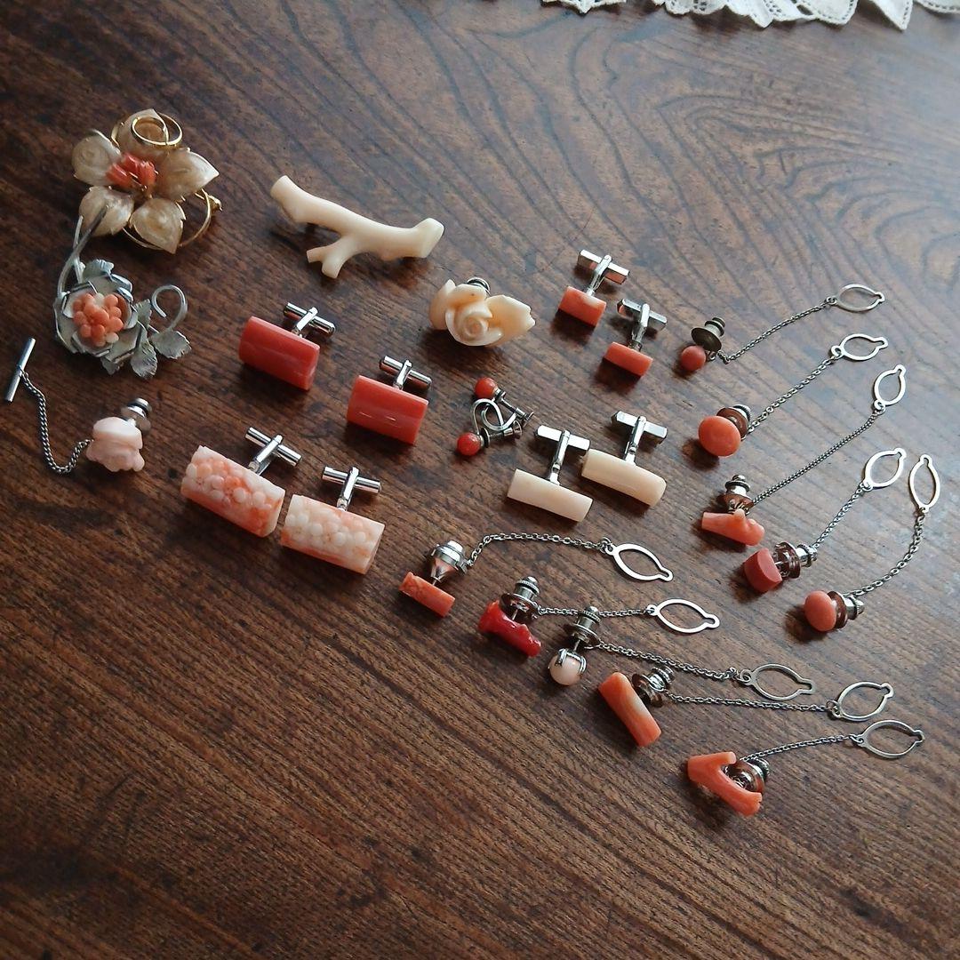 パーツ取り用！珊瑚飾り付きカフス、アクセサリーまとめて ジャンク リメイクサンゴ