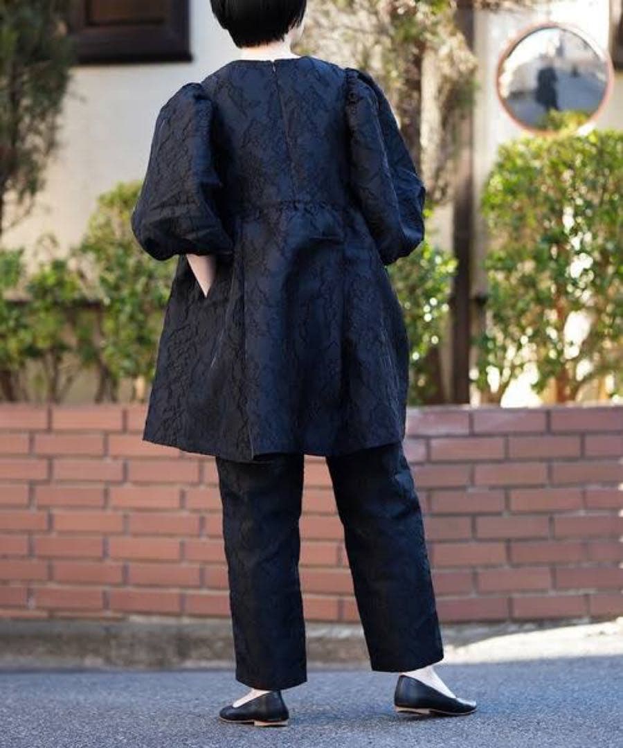 perna ジャガードボリュームブラウス ブラック