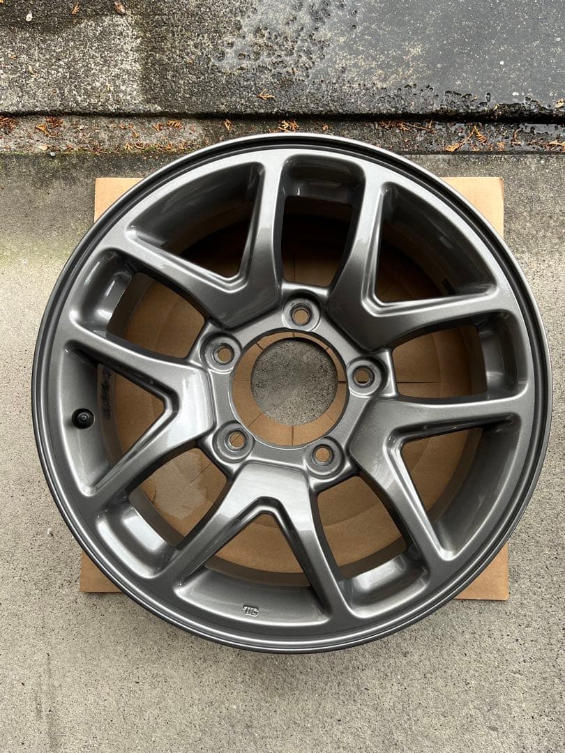 ①mahiro商品　スズキジムニーXC純正ホイール2本