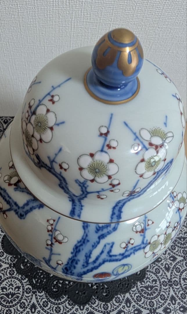 深川製磁　飾壷　蓋付き