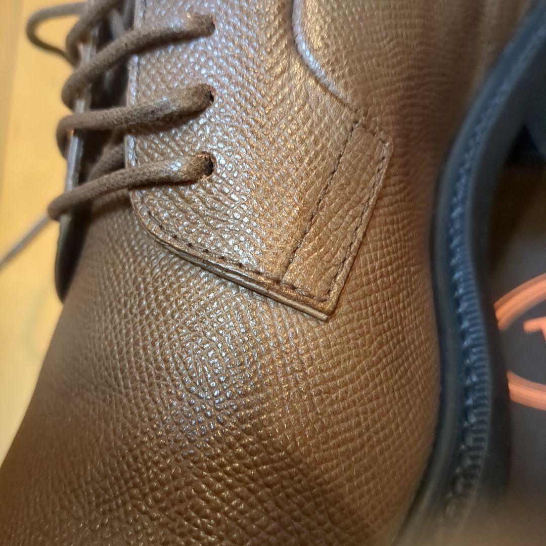 大幅値下げ。未使用TOD'S ビジネス サイズ8ハーフ定価12万