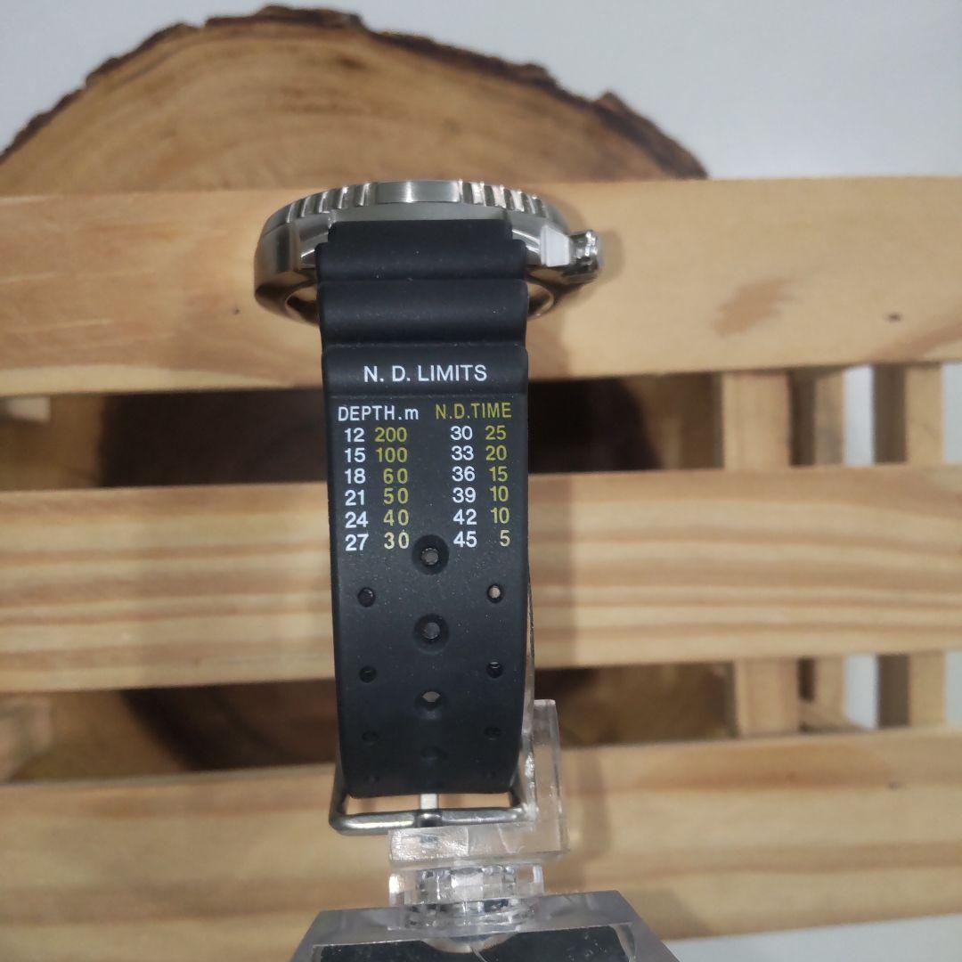 CITIZEN プロマスター　ソーラー ダイバーズウォッチ　希少レッド