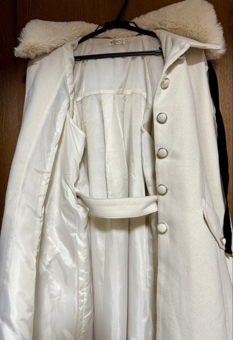 アクシーズファム　ファー襟付きケープコート