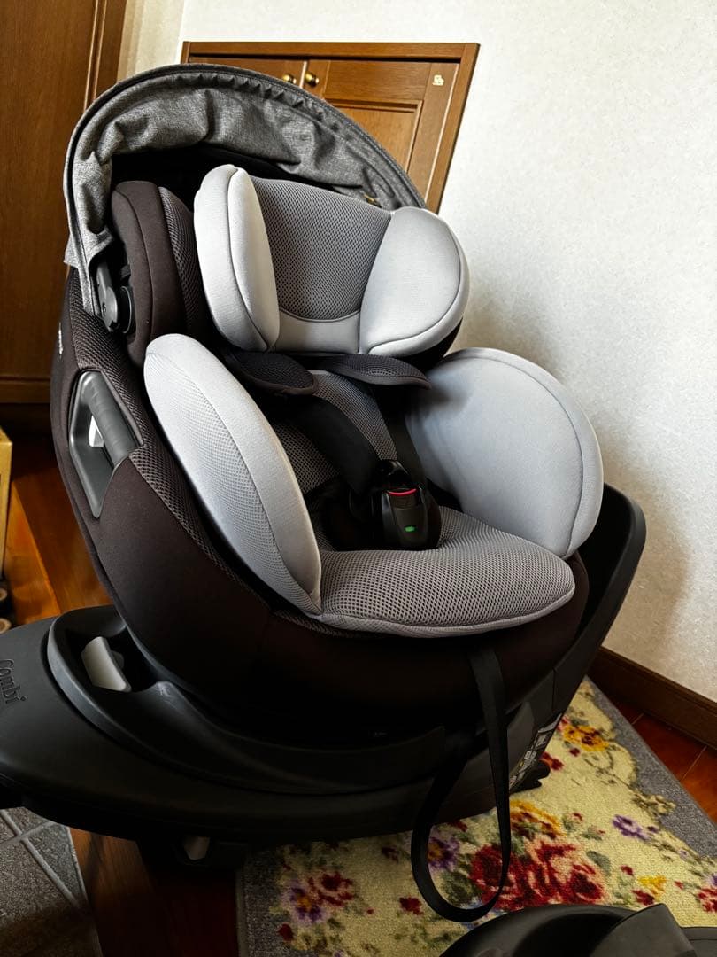 楓様専　コンビ ザエス Air ISOFIX 　ロッタ　ZD チャイルドシート