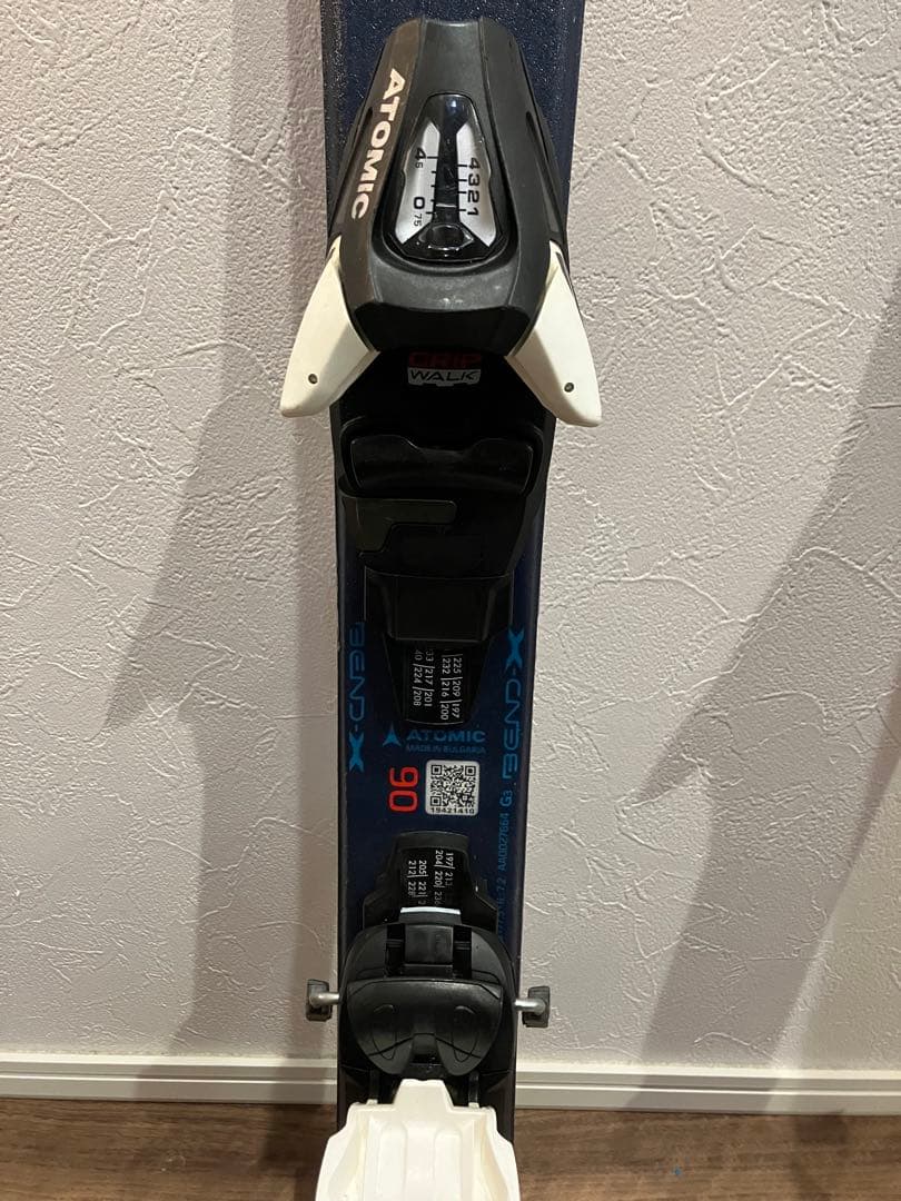 ATOMIC キッズ用スキー