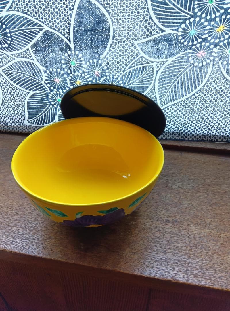 誰が袖棚と水指セット