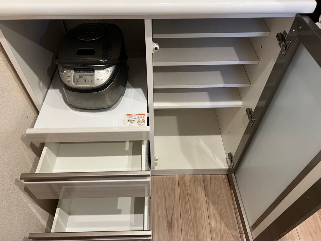 直接引き取り歓迎　キッチンボード　ニトリ　キレイ