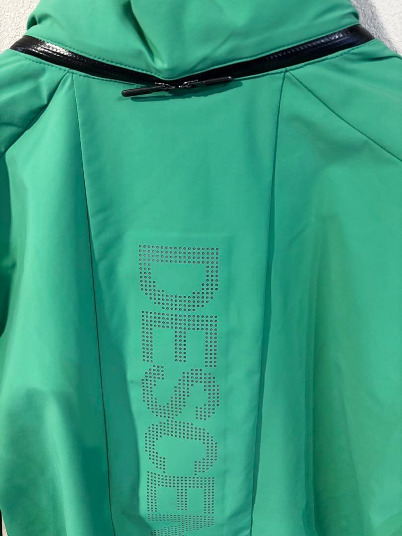 美品　DESCENTE GOLF 3レイヤー ウィンドジャケット