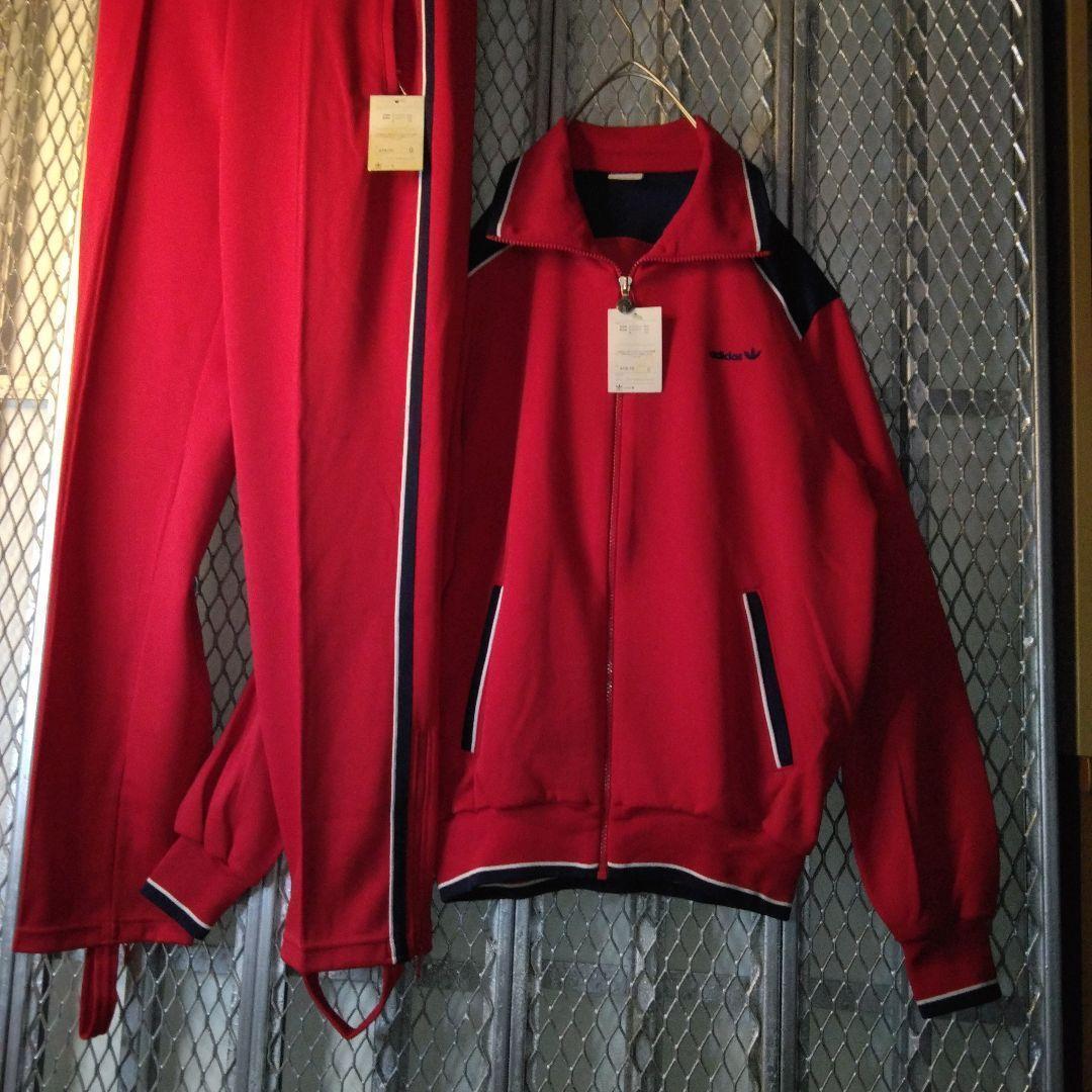 Ｏ・LL《大きなサイズ》【デサントアディダス・セットアップ】ロゴ刺繍・立体ライン