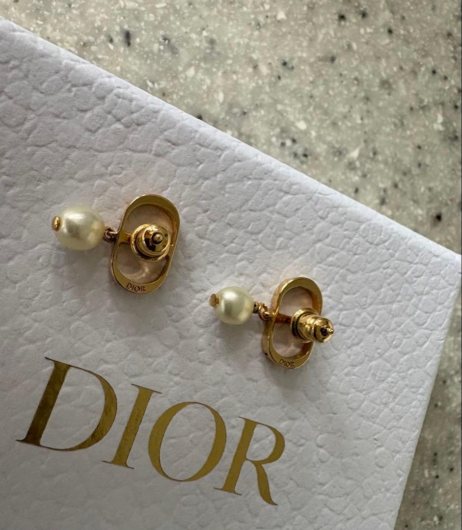 Dior PETIT CD ピアス