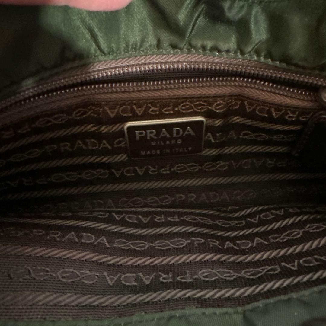 PRADA グリーン ショルダーバッグ 保存袋付き