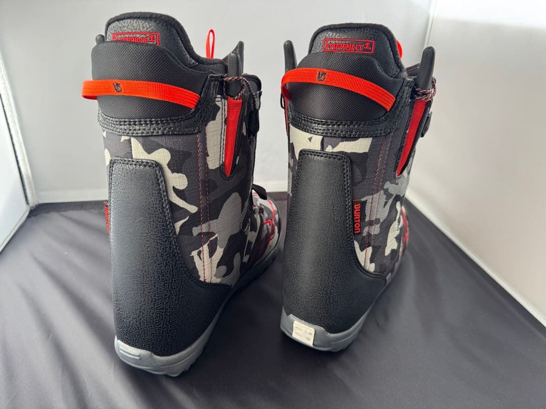 スノーボード Burton STASH HUNTER JR 24cm (YOUTH 6K)