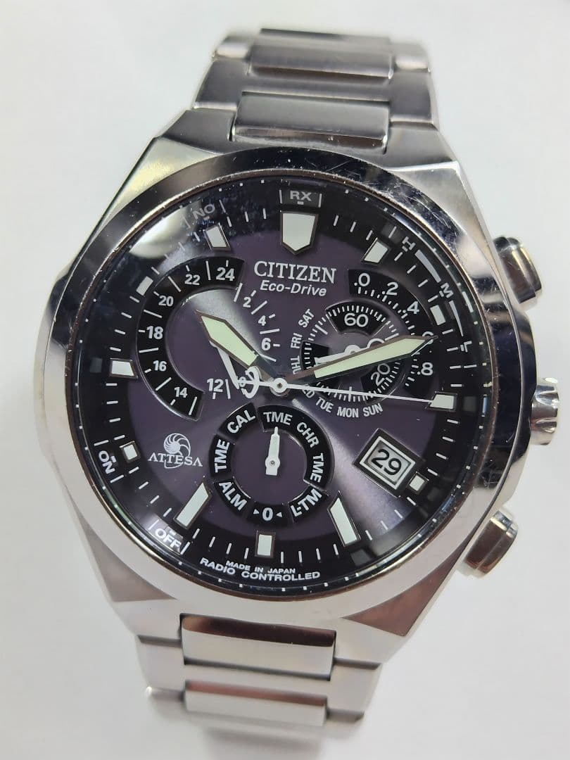 シチズン　アテッサ　エコドライブ　軽量チタン製 電波時計
