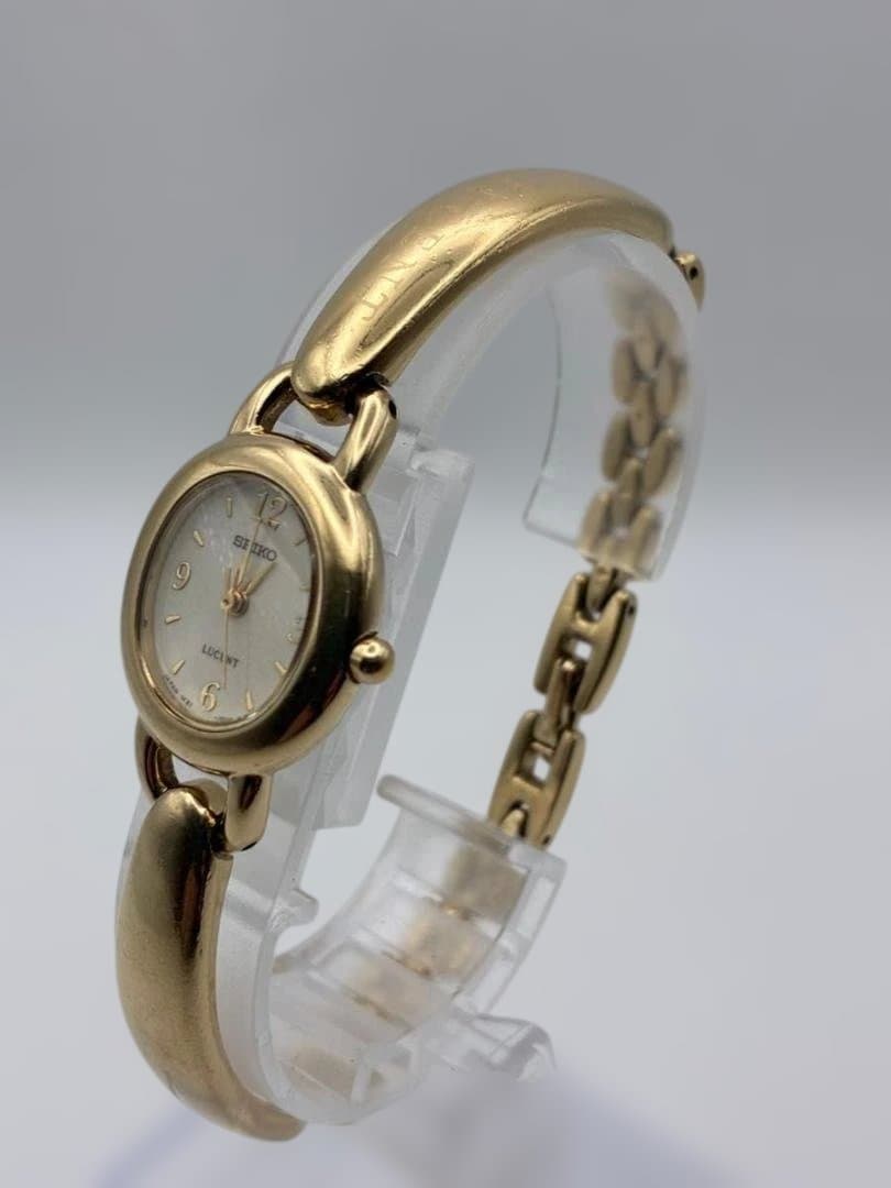セイコールーセント腕時計　ゴールド　クオーツ　バングルタイプ　レディース　稼働