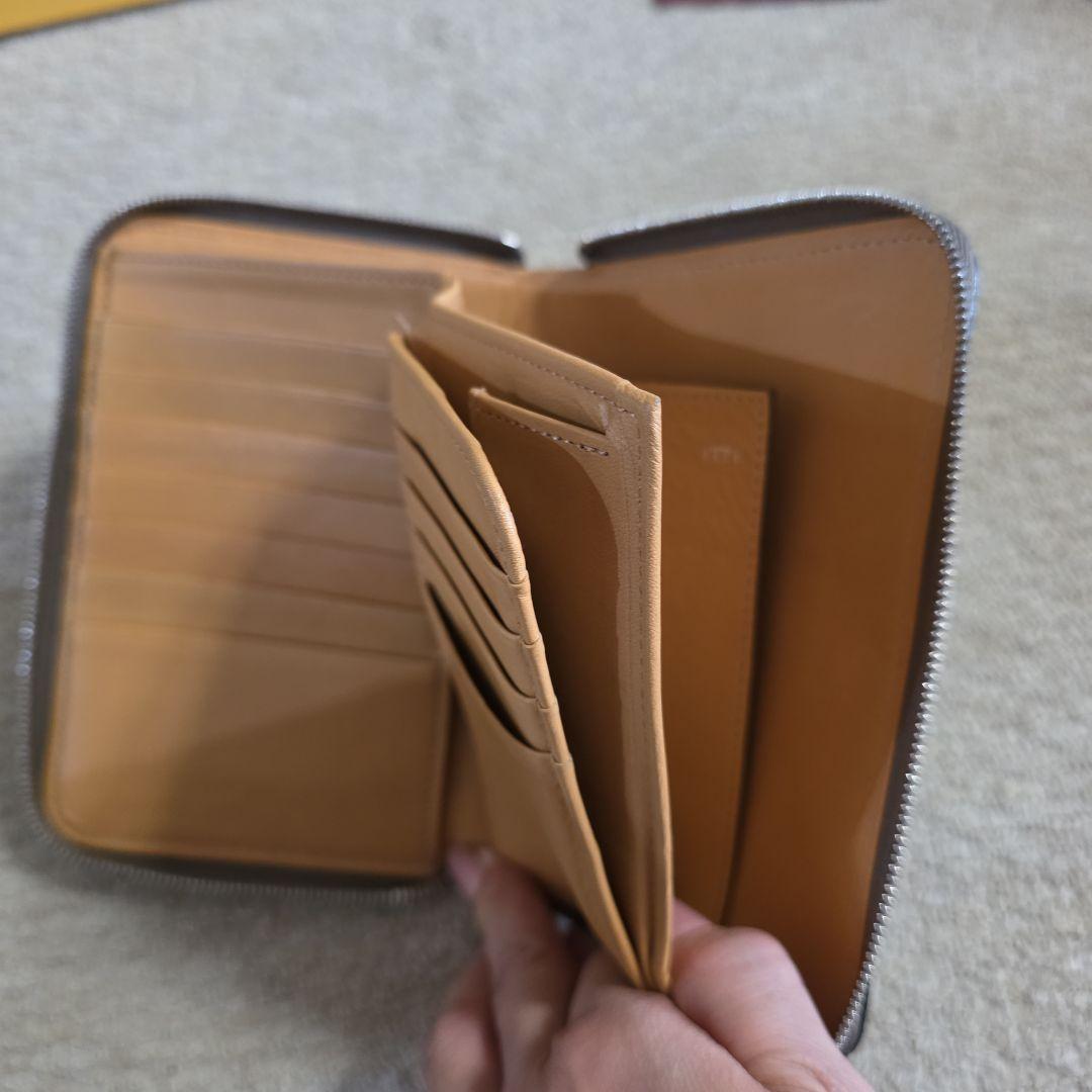# ブラウンレザー ジッパー財布