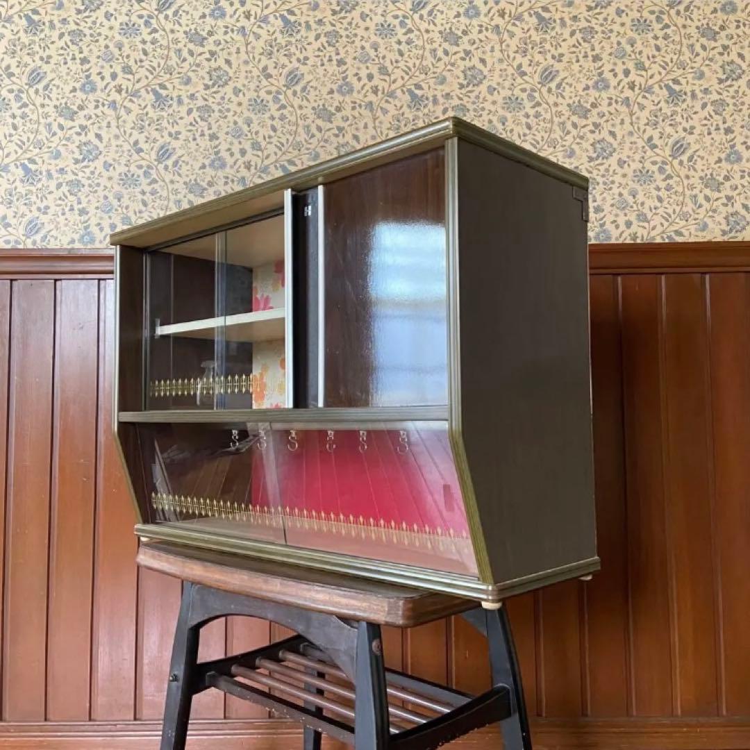 ビンテージ　キャビネット　カップボード　キッチン収納家具　昭和レトロ