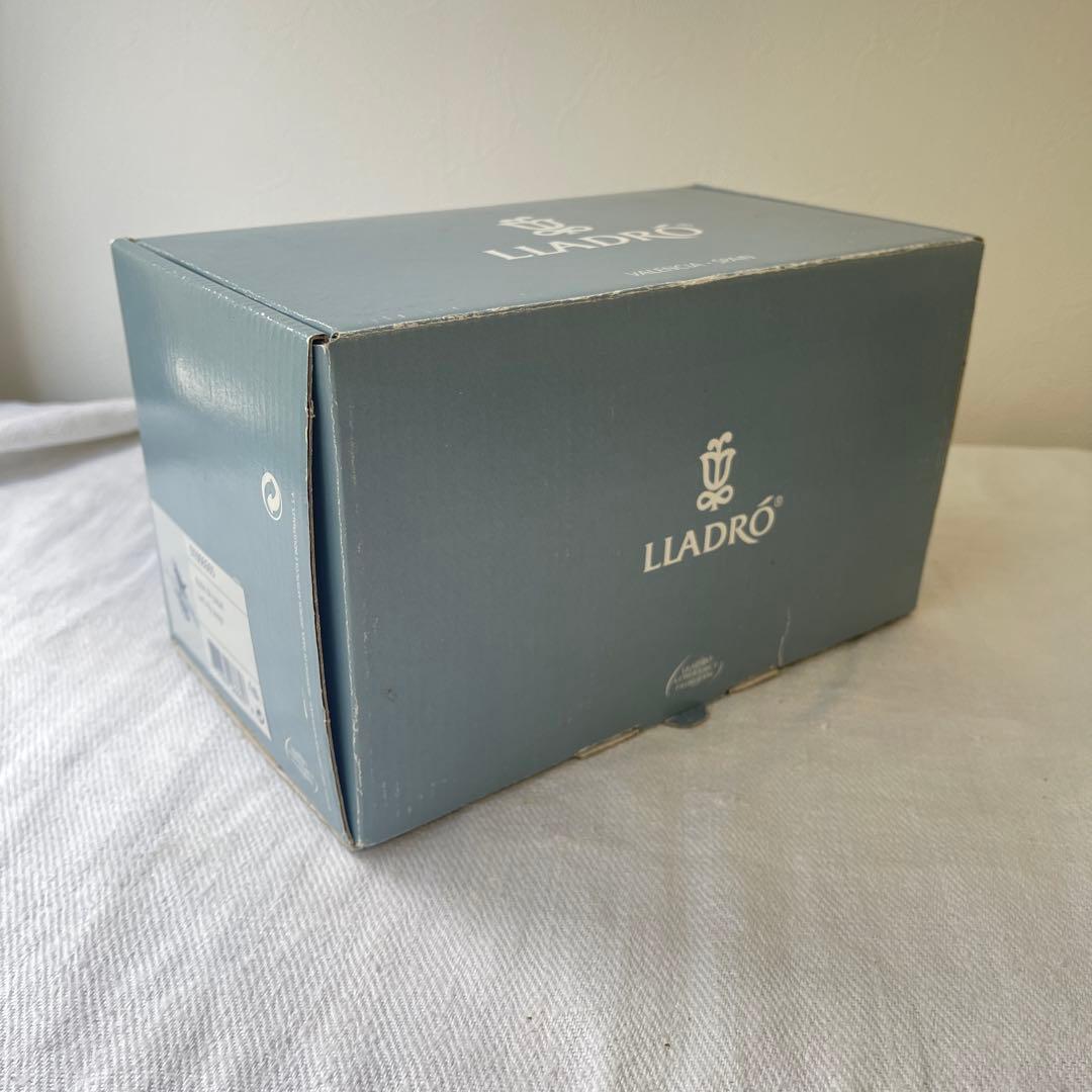 LIADRO リアドロ 犬と紙飛行機 可愛いパイロット Lladró 犬の置物