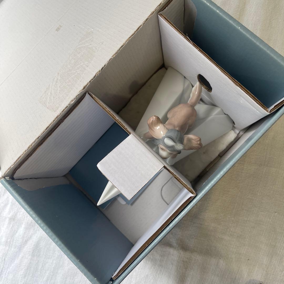 LIADRO リアドロ 犬と紙飛行機 可愛いパイロット Lladró 犬の置物