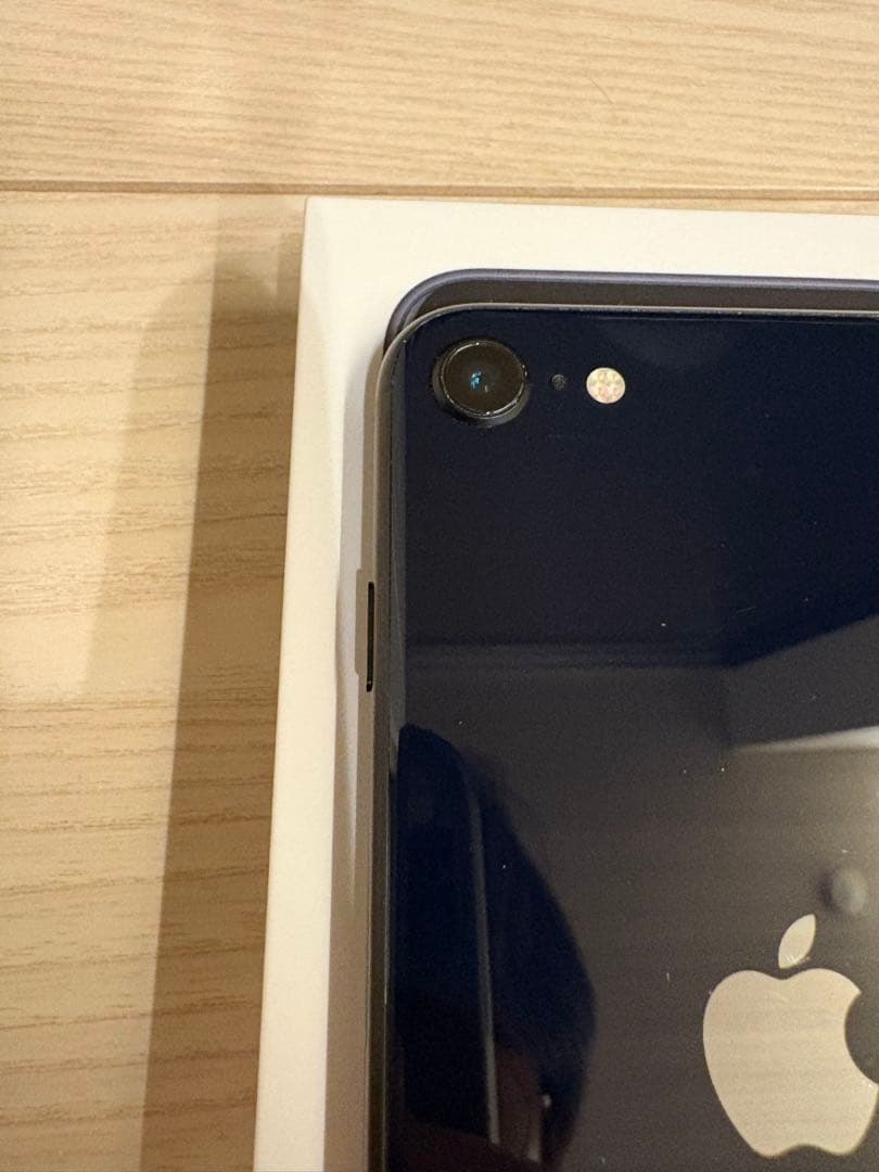 iPhone SE 3 ブラック(新品純正ケーブル・ケース・フィルム付)