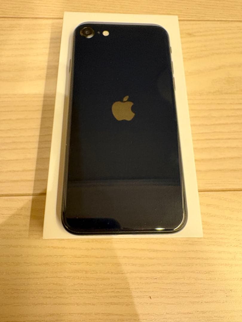 iPhone SE 3 ブラック(新品純正ケーブル・ケース・フィルム付)