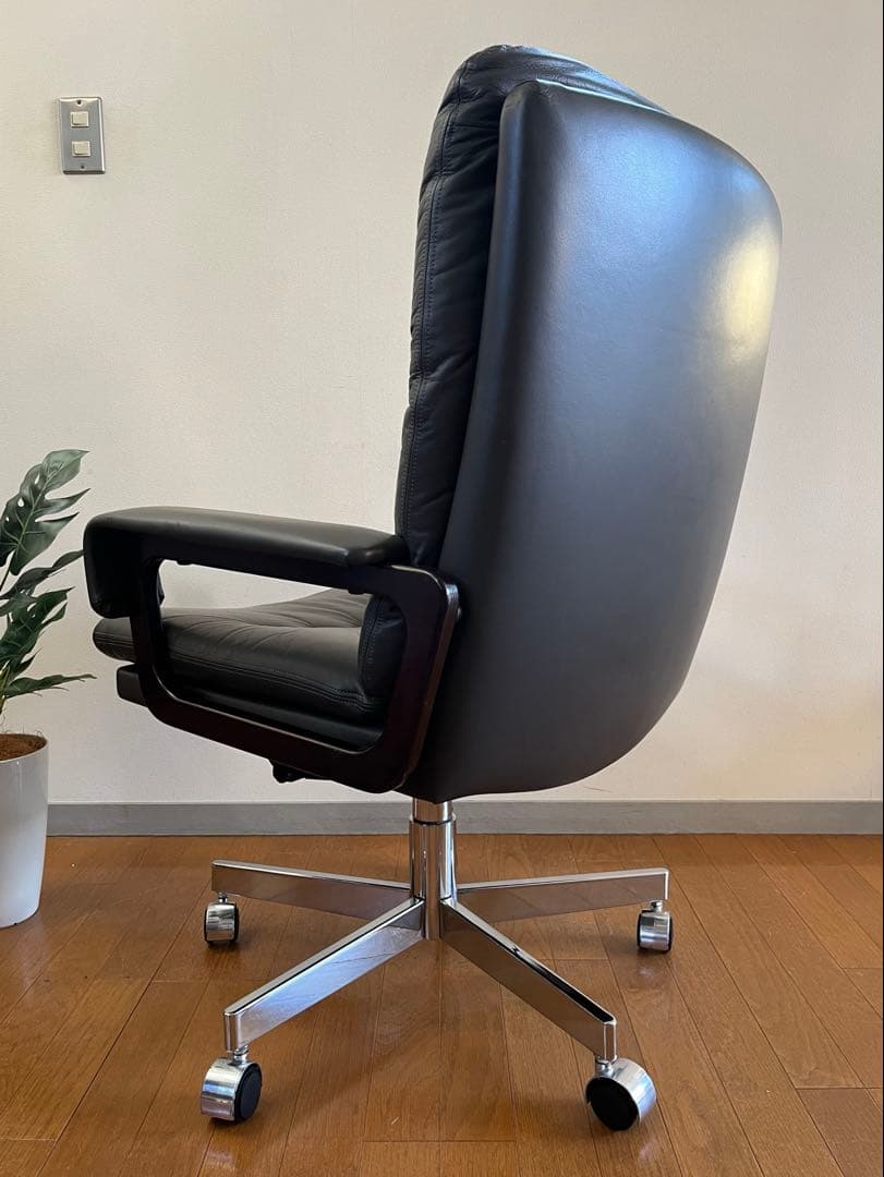 Mobilia モビリア 本革張り ヴィンテージ エグゼクティブチェア　希少