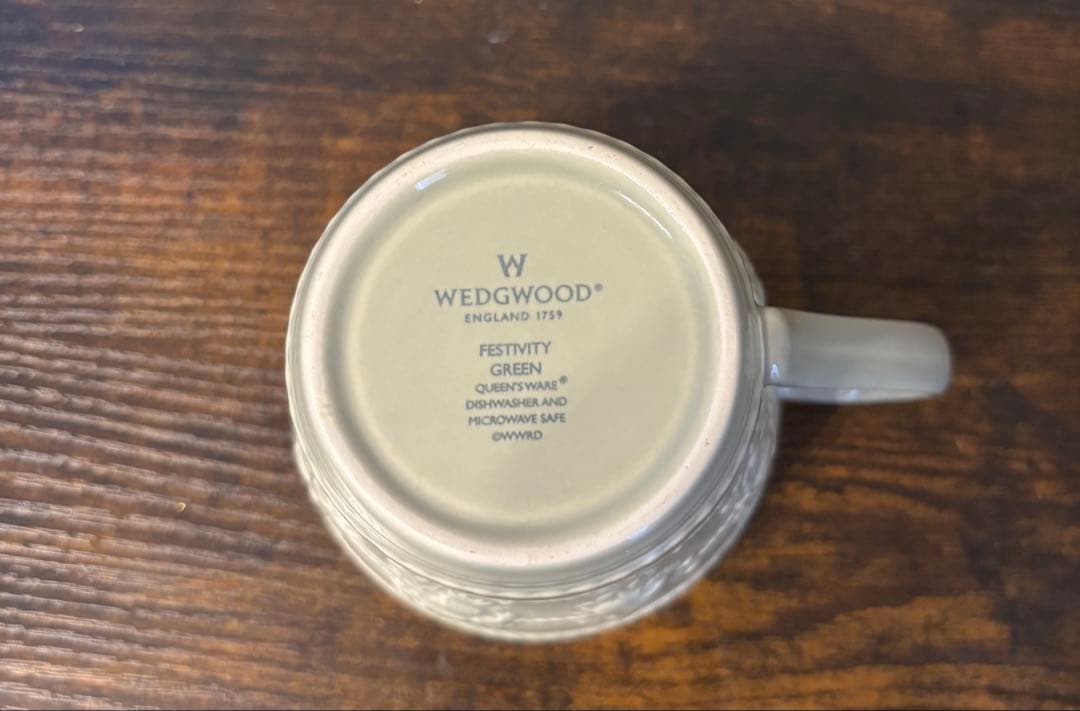 ウェッジウッド( ) フェスティビティ　大小皿・カップ4脚セット