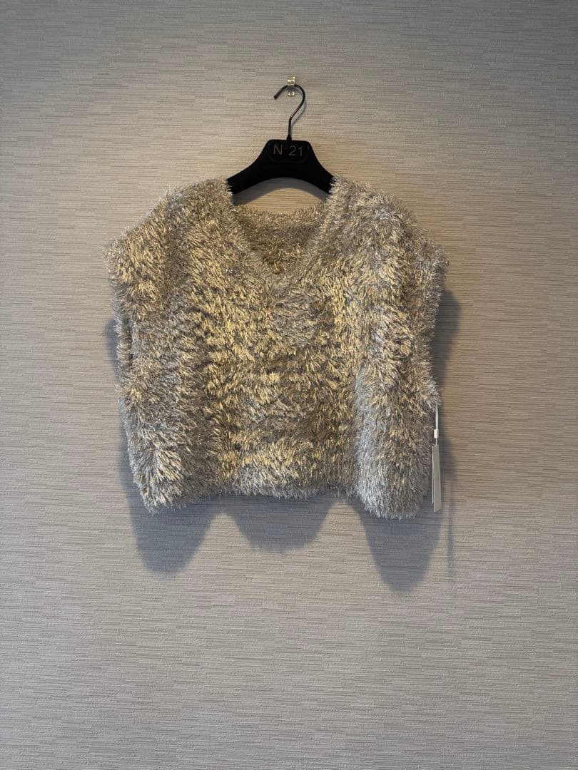 グレースコンチネンタル　ラメ　フェザーベスト