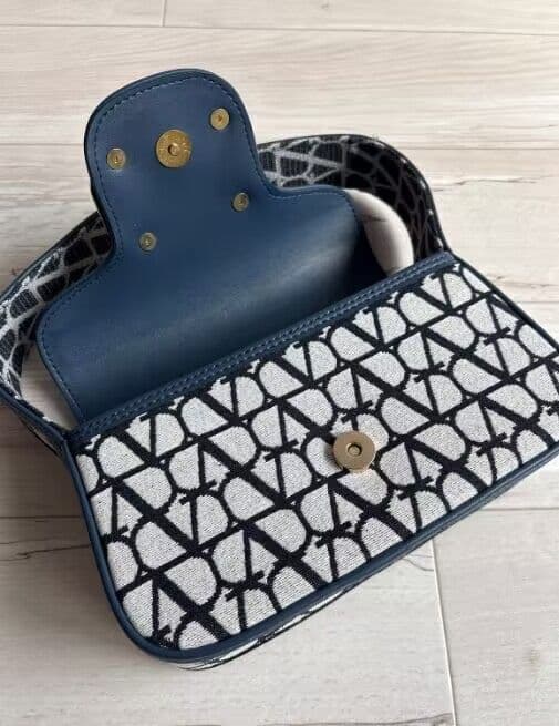 Valentino ショルダーバッグ ホワイト/ブラック