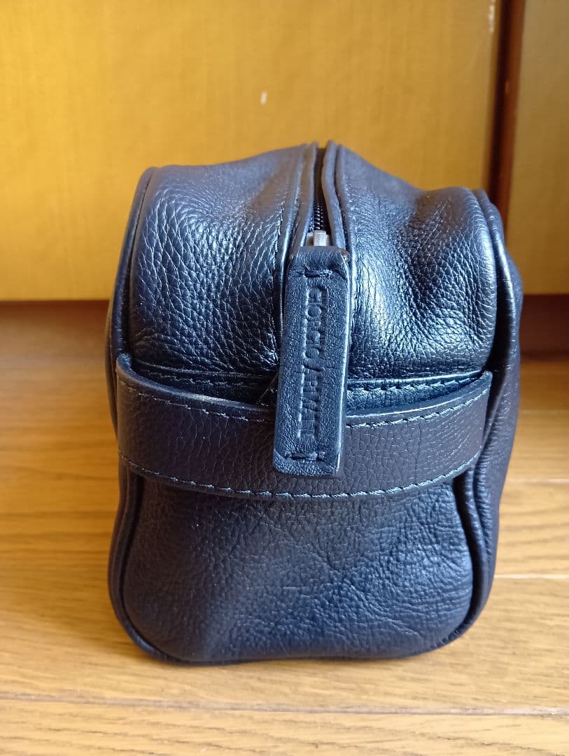う*♪様 ジョルジオアルマーニ GAエンボスロゴ レザーポーチ セカンドバッグ