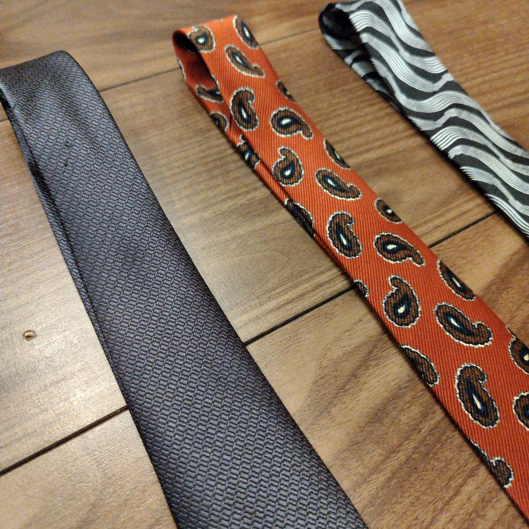 Holliday ＆ Brown など、ネクタイ 3本セット