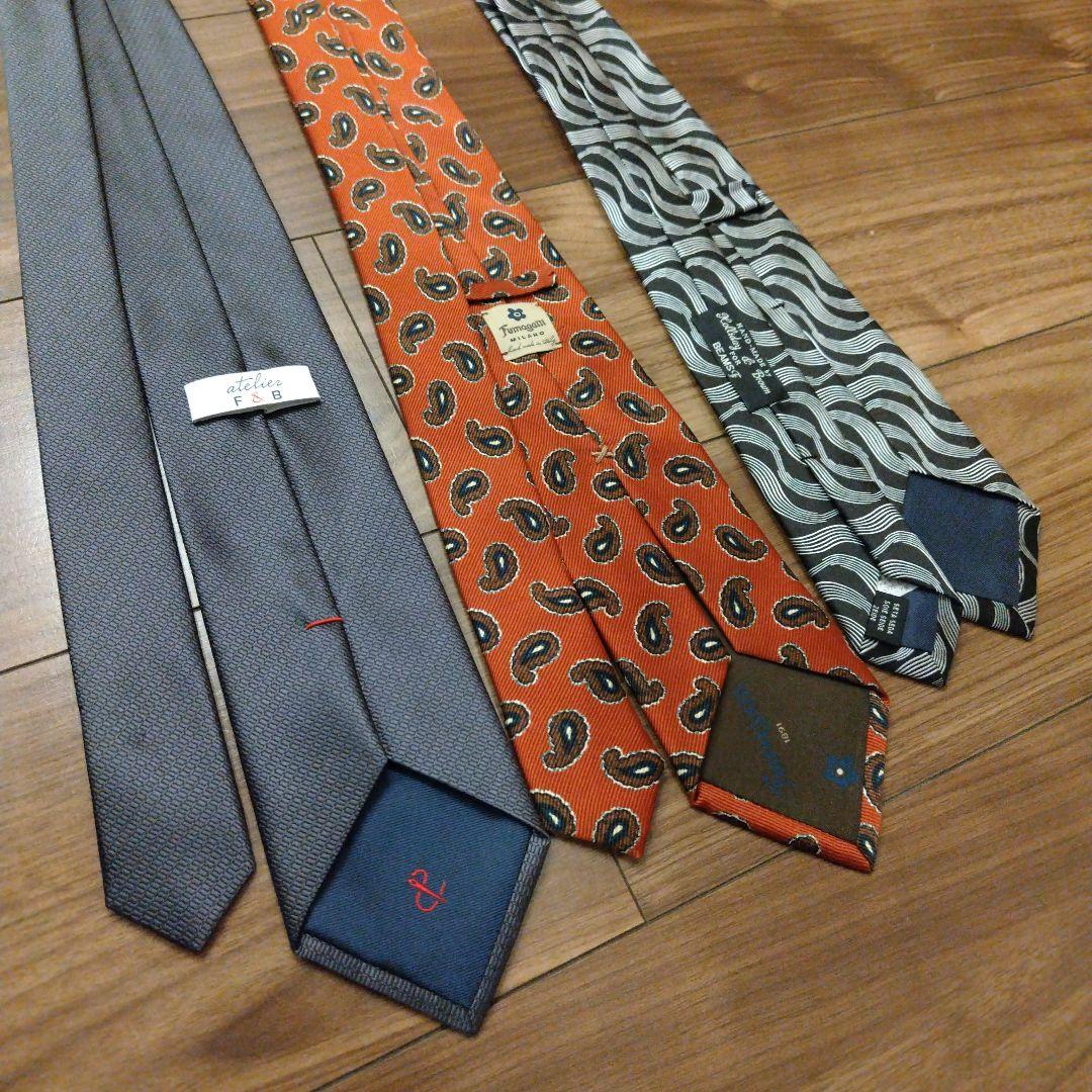 Holliday ＆ Brown など、ネクタイ 3本セット