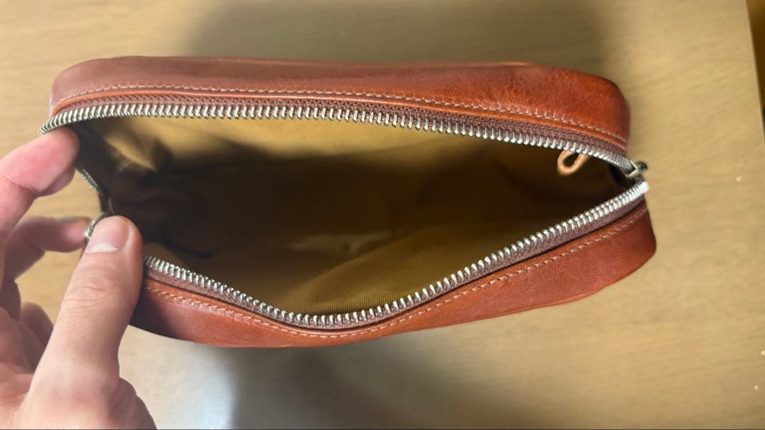 【ilbisonte】イルビゾンテ　日本未入荷　ポーチ