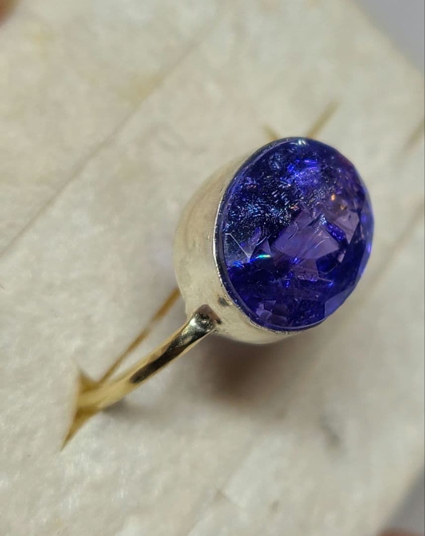 rose_malingレインボーInk入り★タンザニア産タンザナイト★